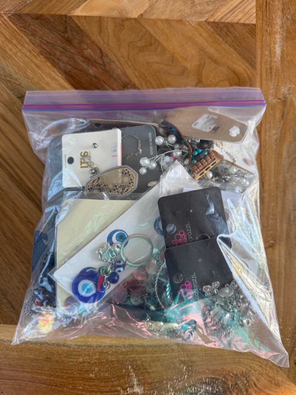 1lb+ Bulk Craft Jewelry Lot Broken, Tarnished, Incomplete Pieces Upcycling & DIY - Picture 2 of 3